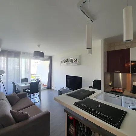 Bel En Centre-ville, Parking - 4 Pers. - Fr-1-874-48 * La Grande Motte